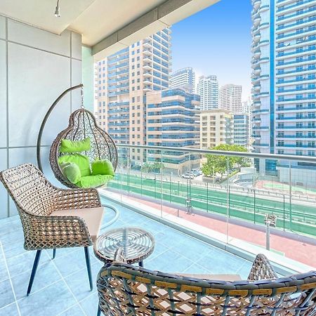 Bnbmehomes - Sit Back & Enjoy Seeing The Luxury Yachts Drive By - B67 Dubai Exterior foto
